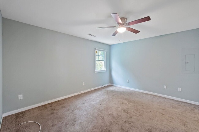 Building Photo - 5410 Campbell Ave