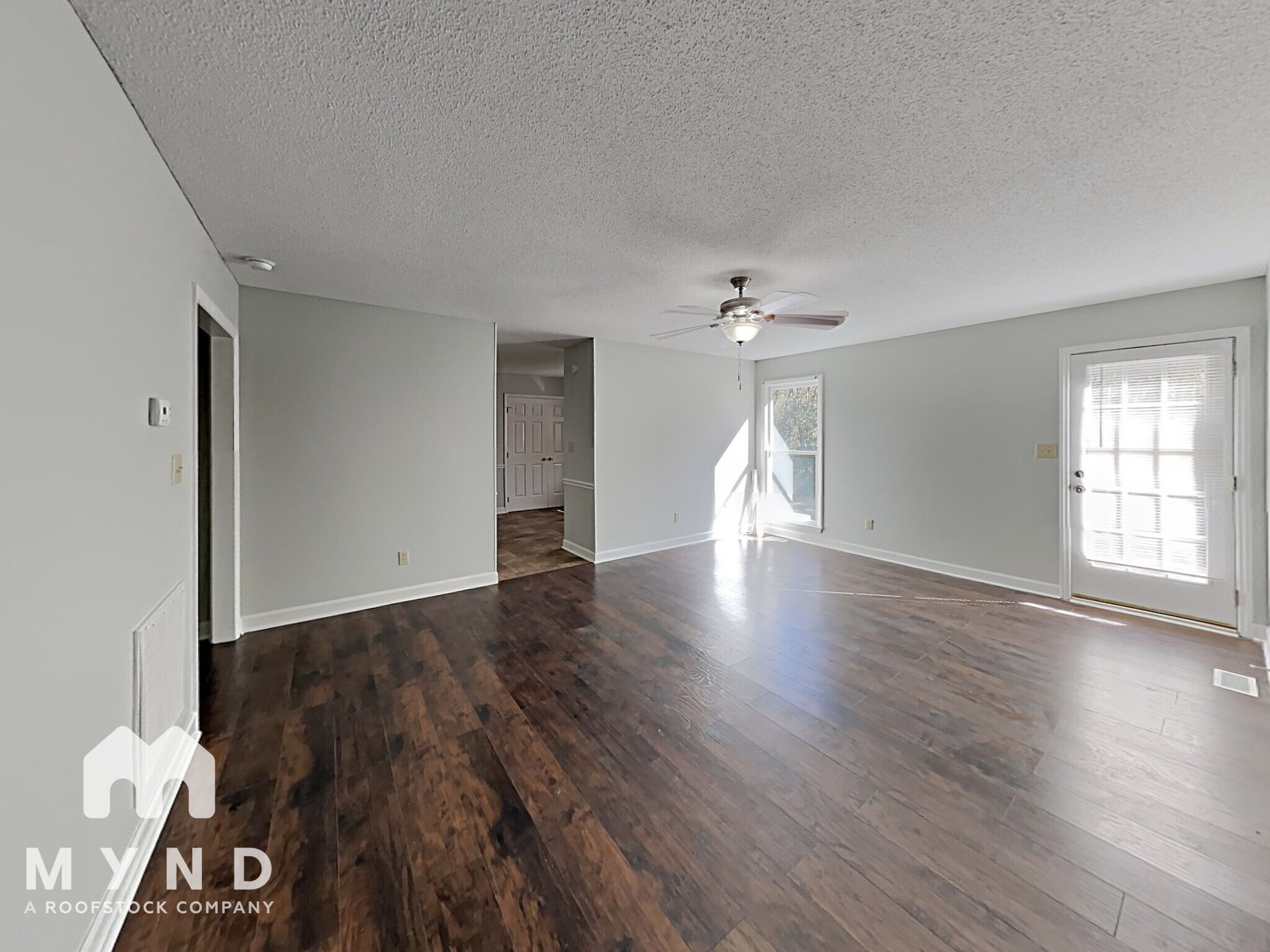 Building Photo - 1213 Shakentown St