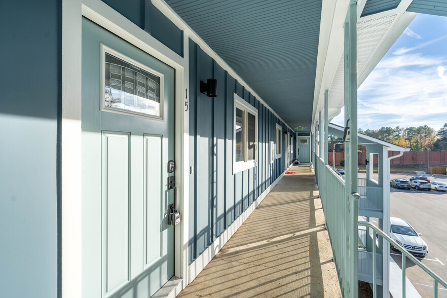 Building Photo - 1309 Hudson Ave