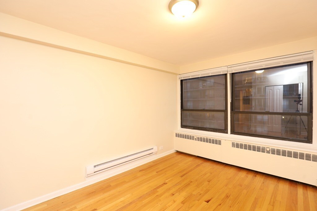 Building Photo - 4180 N Marine Dr