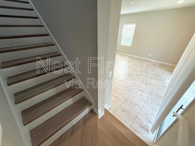 Building Photo - 7028 Buroak Ct