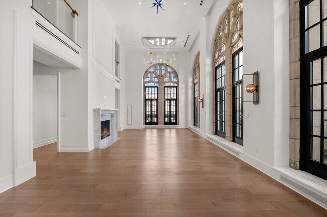 Building Photo - 435 N Michigan Ave