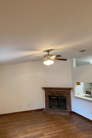 Building Photo - 177 Whetherbine Way W