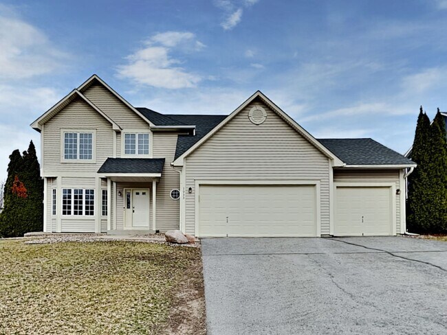 Primary Photo - 1933 Mathias Rd