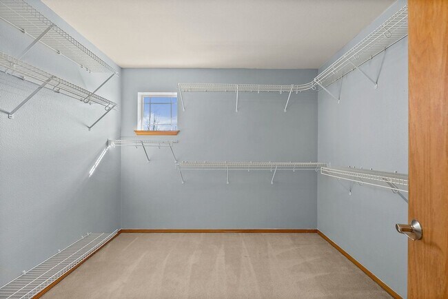 Building Photo - Spacious 4-Bed Home in DuPont | Huge Loft & 5 Mins to JBLM!