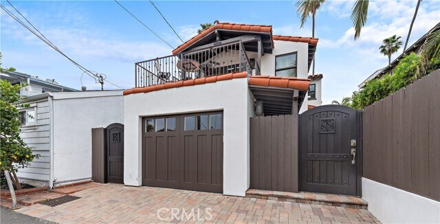 Building Photo - 1155 Catalina St