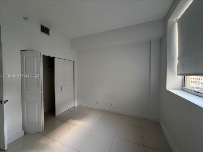 Building Photo - 111 E Flagler St