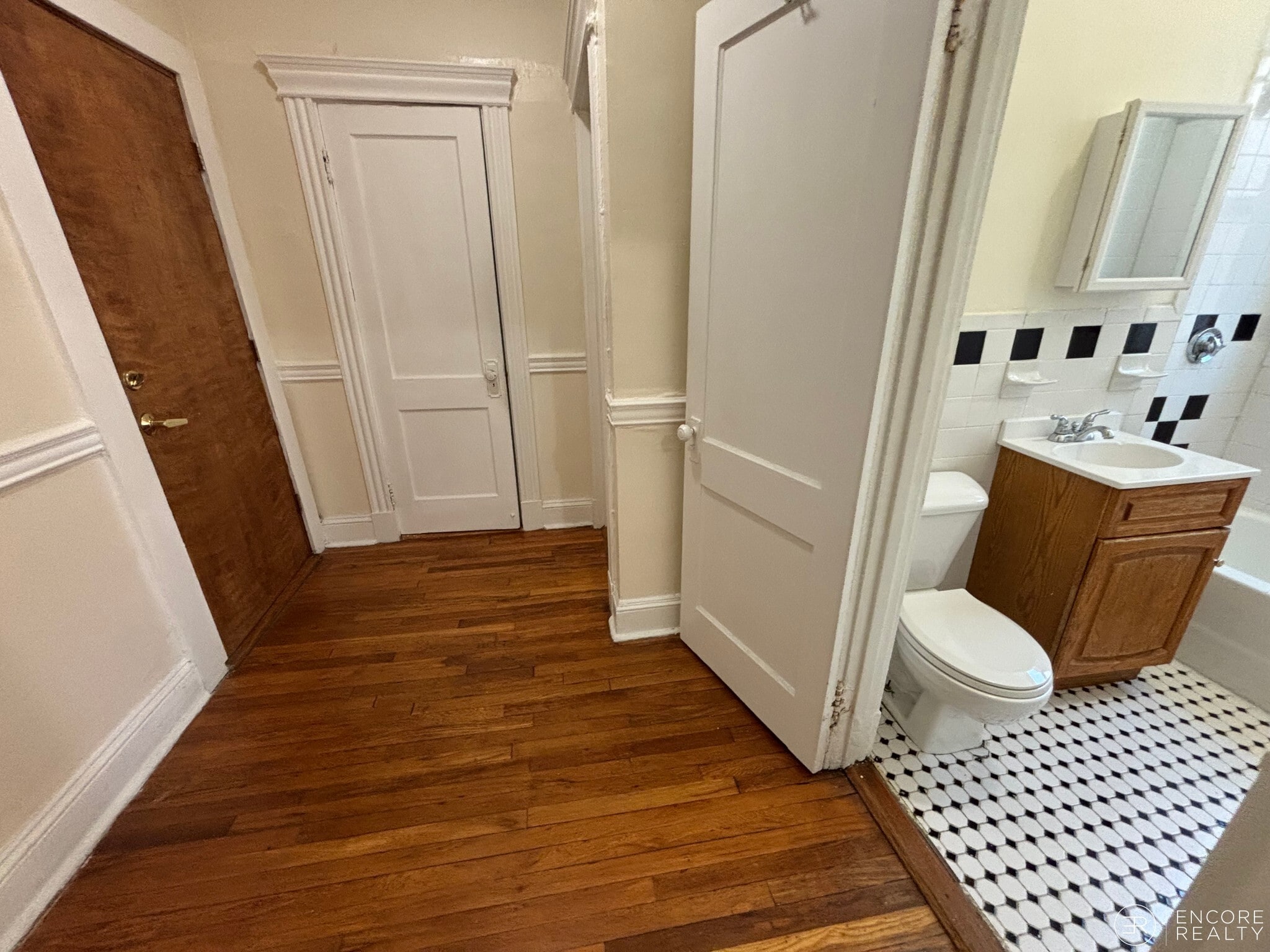 Building Photo - 360 Riverway