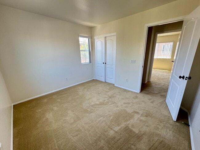 Building Photo - Welcome To Your New Home In Inglewood (Gat...