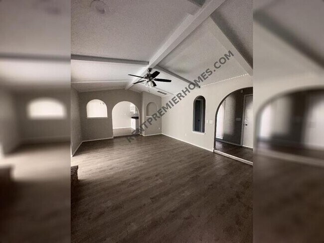 Building Photo - 2632 SW 90th Pl