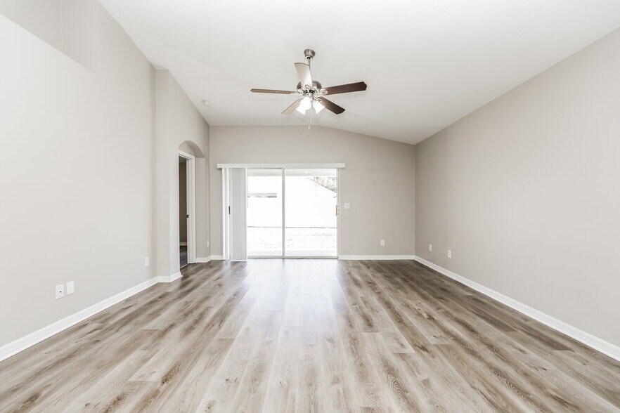 Building Photo - 3128 Prairie Iris Dr