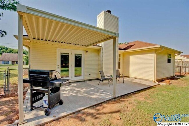 Building Photo - 108 Portal Ln