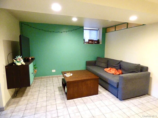 Building Photo - 21-37-37 36th St