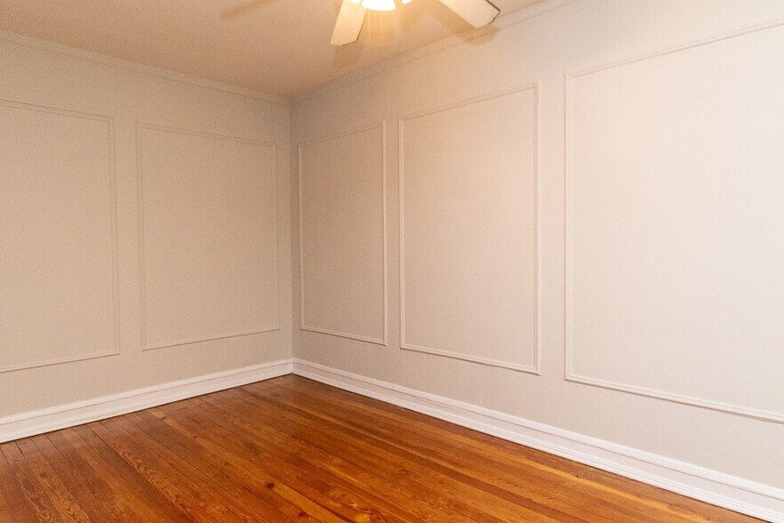 Building Photo - 2831 N Burling St