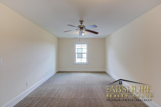 Building Photo - 112 Cahors Trail