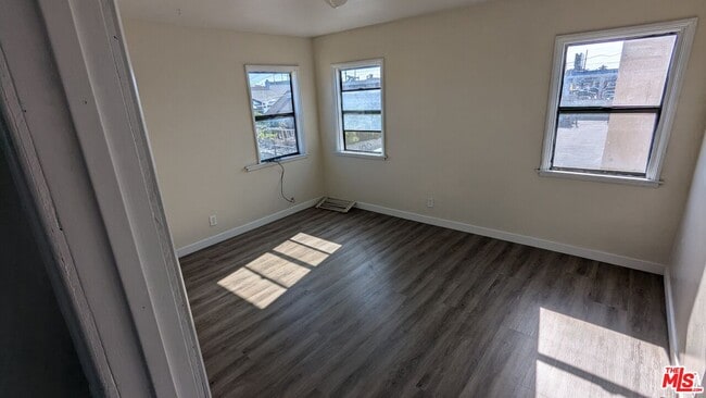 Building Photo - 832 W Imperial Hwy