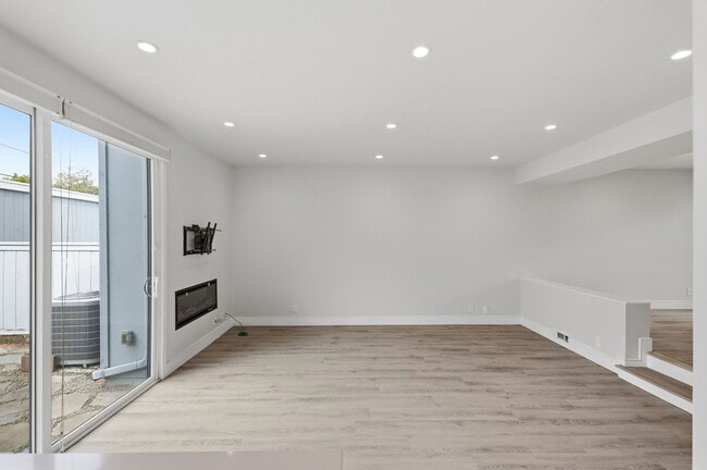 Building Photo - 143 Ortega Ave