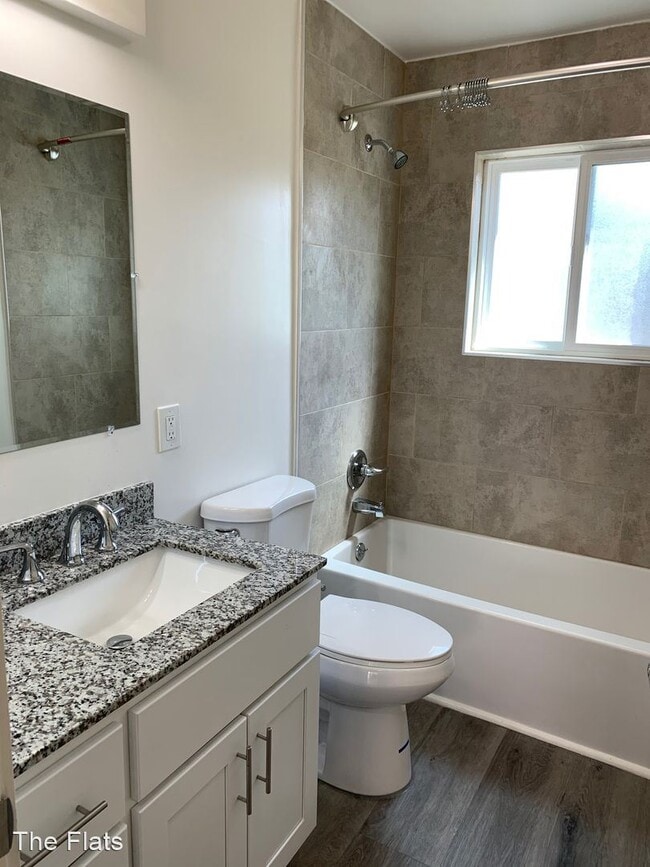 Building Photo - 2280 Latham St