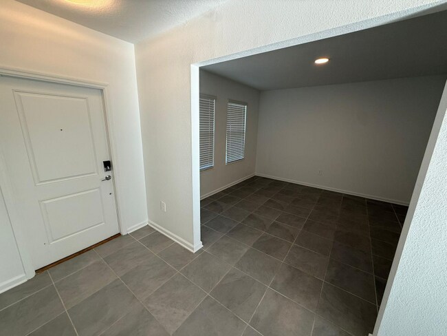 Building Photo - 1002 John Jacob Rd