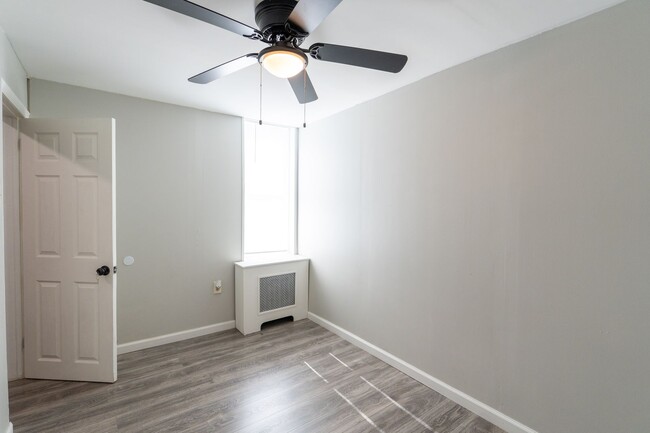 Building Photo - Newly rehabbed 3 bedroom