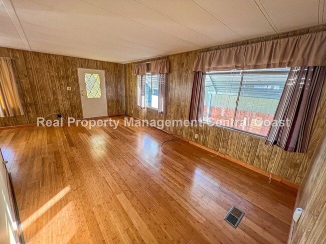 Building Photo - AVAILABLE AUGUST - Manufactured Home in 55...