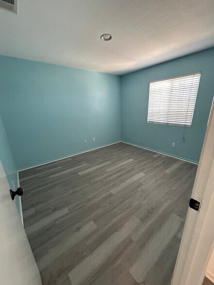 Spacious bedrooms - 4889 Wheelhouse Dr