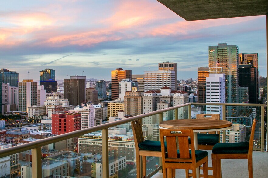 Building Photo - 800 The Mark Ln