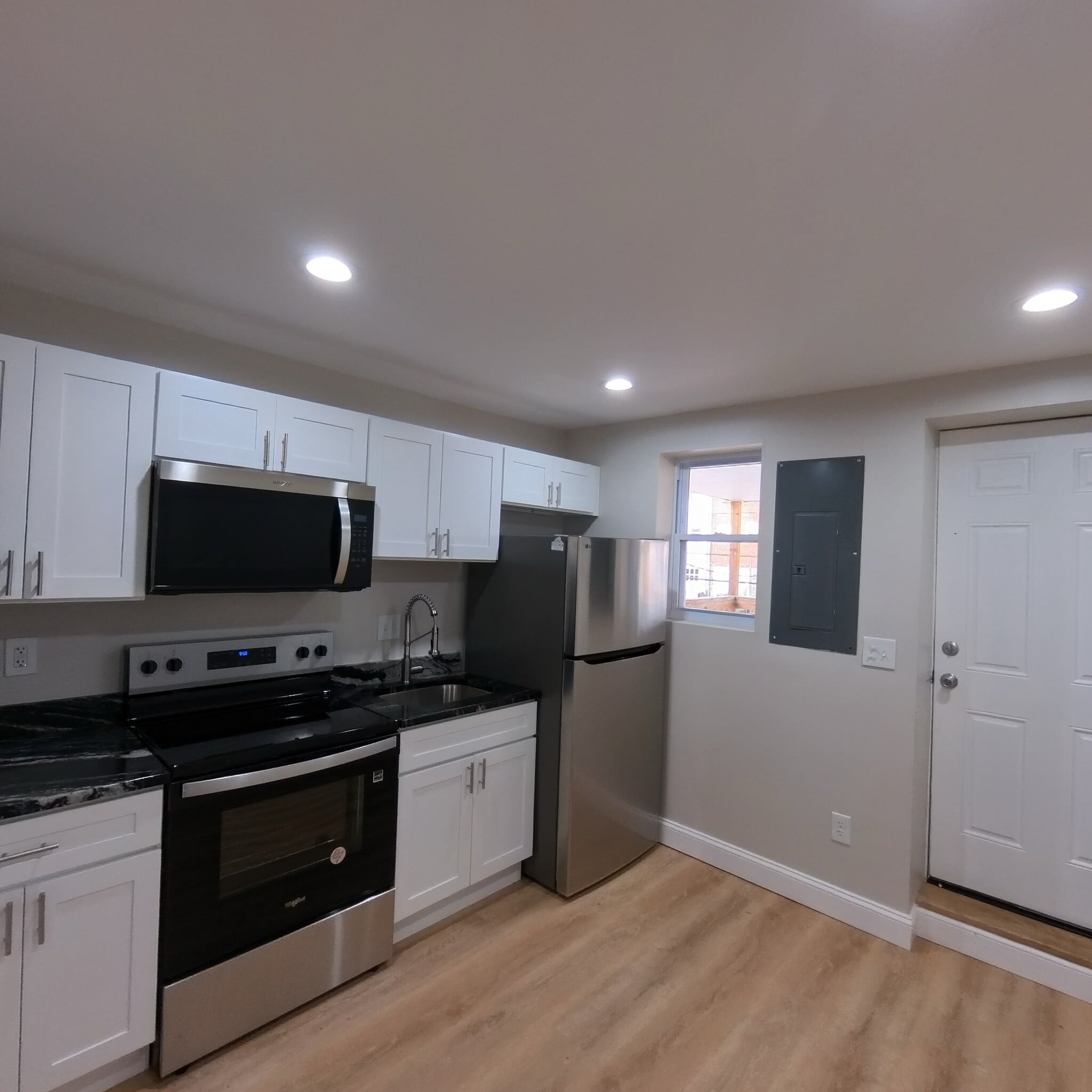 High end kitchen - 4646 York Rd