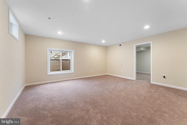 Building Photo - 15622 Gilpin Mews Ln