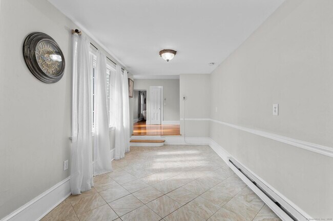 Building Photo - 286 Marlborough St