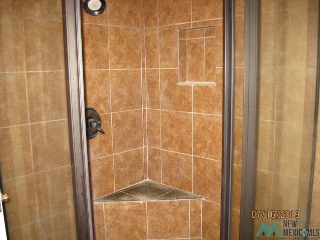 Building Photo - 808 Laurelwood Dr
