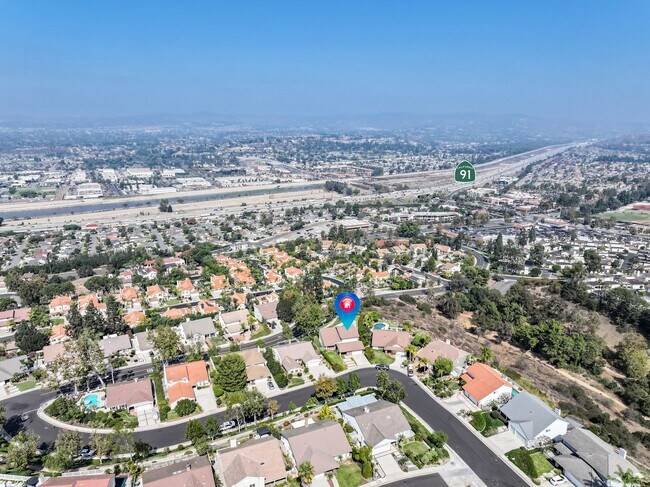 Building Photo - 5BR; 3BA Pool Home with Stunning Views in ...