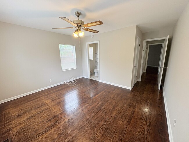 Building Photo - 304 Barbourville Dr