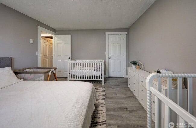 Building Photo - 10617-10617 10th Ave Ct S