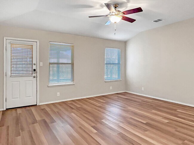 Building Photo - 5BR in Wildhorse | Great Layout + Greenbelt Views