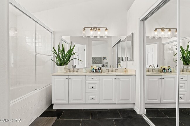 Building Photo - 4891 Santo Dr