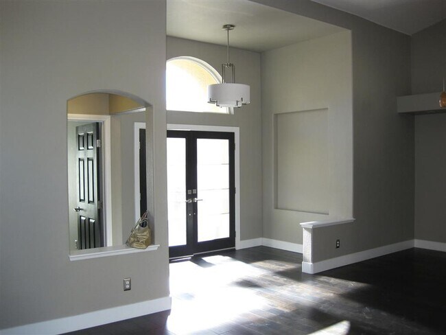 Building Photo - Beautiful and Highly Upgraded Seven Hills Home with Upgraded Pool