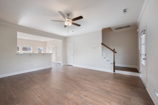 Building Photo - 842 Westcott Ln