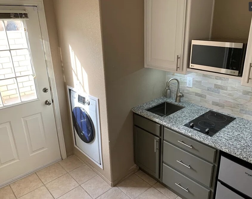 Building Photo - 13960 Driftwood Dr