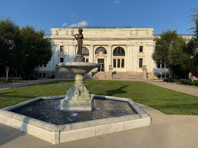 Building Photo - 432 E Rich St