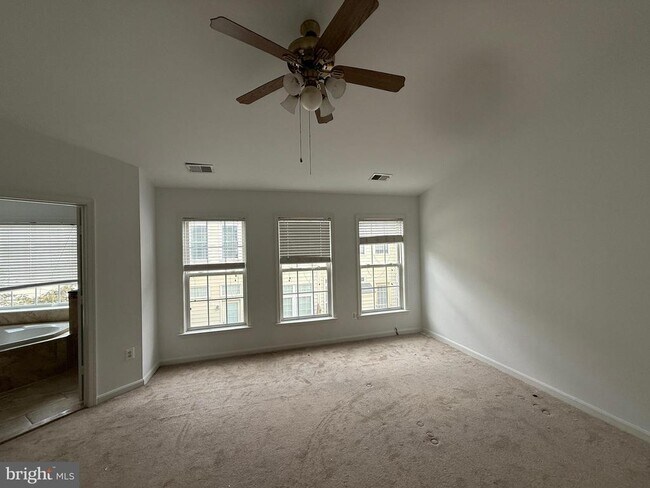 Building Photo - 2833 Grace Forest Pl