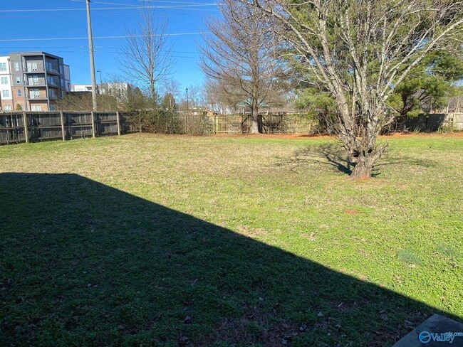 Building Photo - 115 Lewis Ln