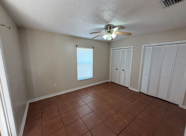 Building Photo - 3 Bedroom - 2 Bath - 2 Car Garage - Fenced Yard
