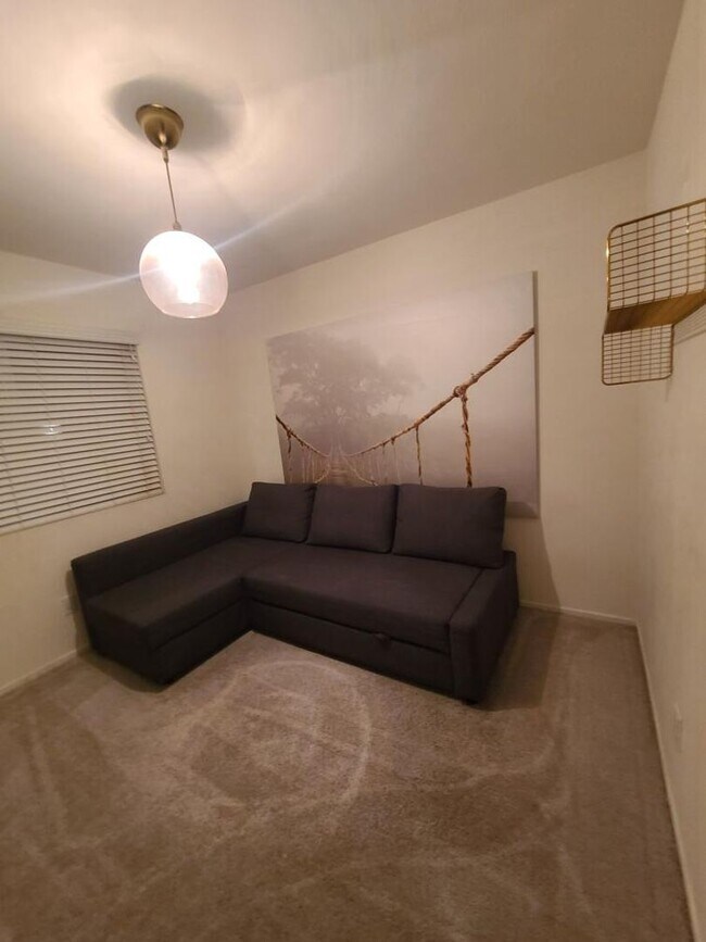 Building Photo - Beaumont 4 bedroom home ($0 monthly electric bill)