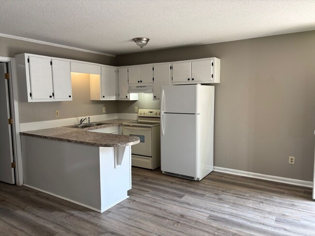 Building Photo - 829