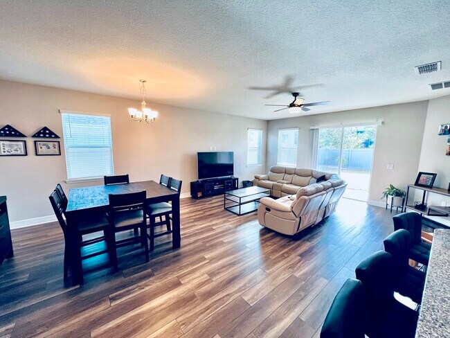 Building Photo - 1256 Potenza Dr