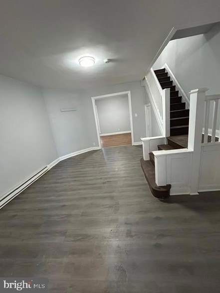 Building Photo - 5824 Florence Ave