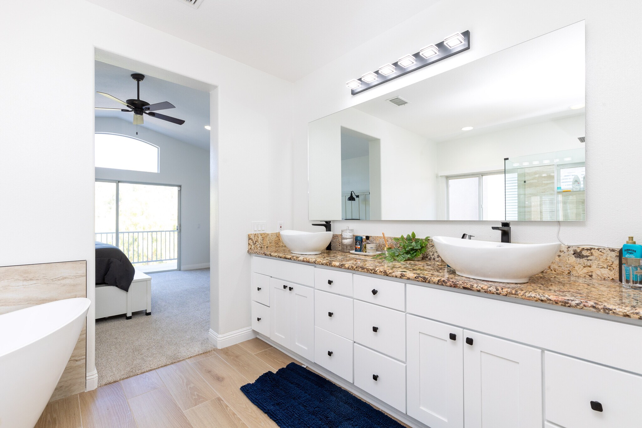 Building Photo - 8755 E Garden View Dr