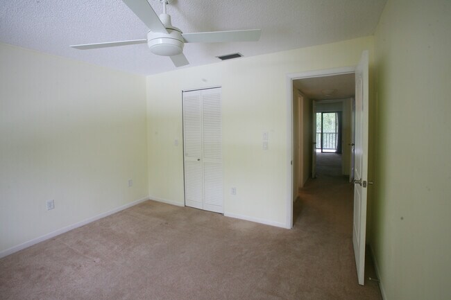 Building Photo - 1636 Brookhouse Dr