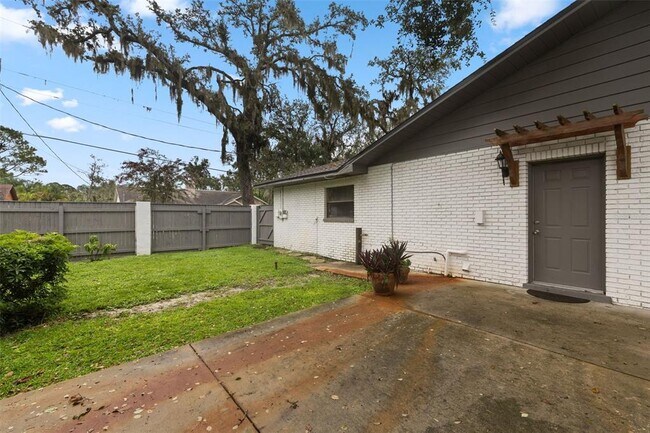 Building Photo - 16208 Armistead Ln